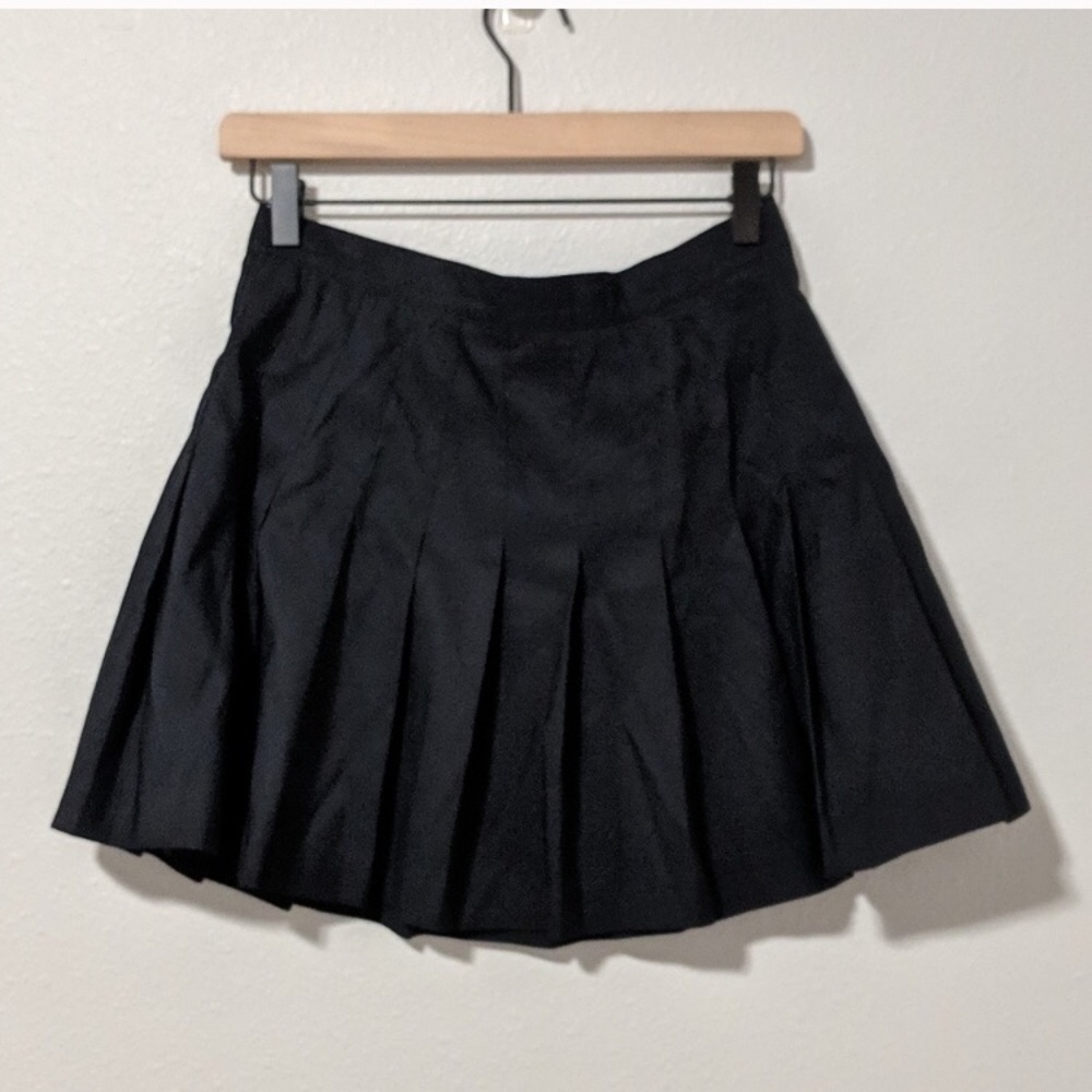 Reposhing a Nike pleated tennis skirt